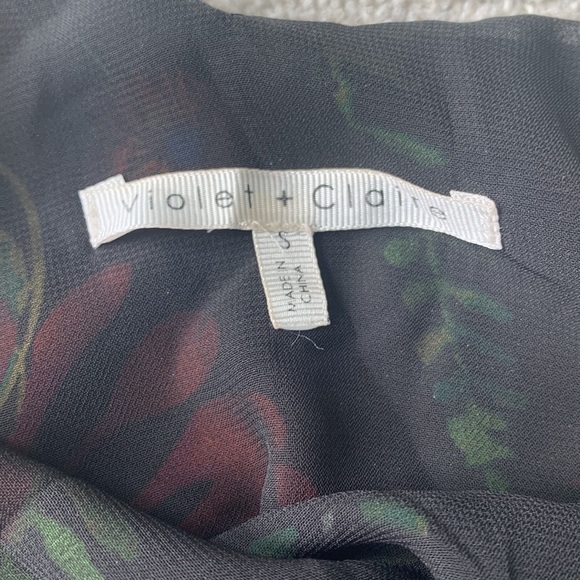 Violet+claire Tropical Botanical Layered V neck Tank - Picture 7 of 9